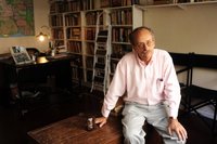 Álvaro Abós
